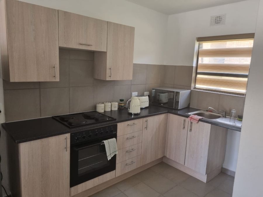 2 Bedroom Property for Sale in Albertsdal Gauteng