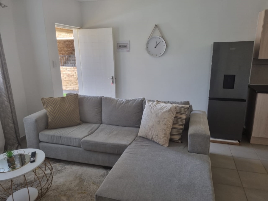 2 Bedroom Property for Sale in Albertsdal Gauteng
