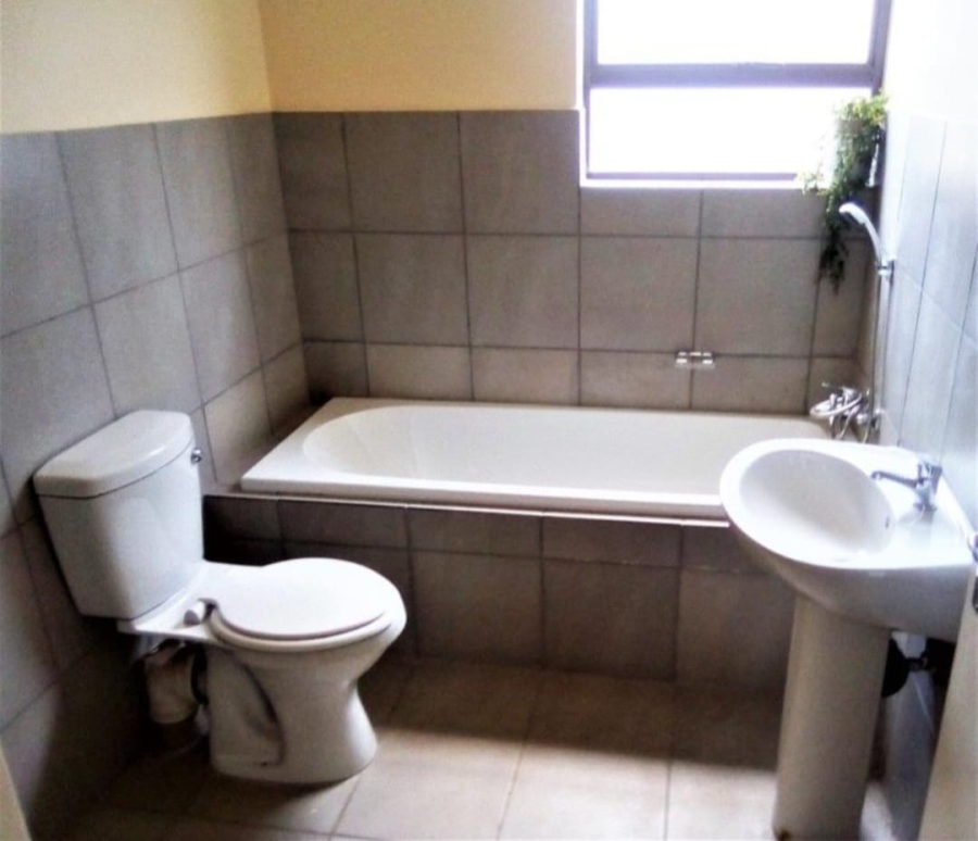 2 Bedroom Property for Sale in Albertsdal Gauteng