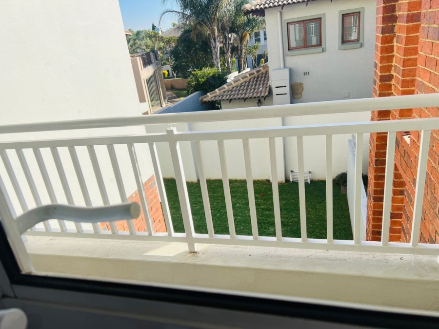 3 Bedroom Property for Sale in Greenstone Hill Gauteng