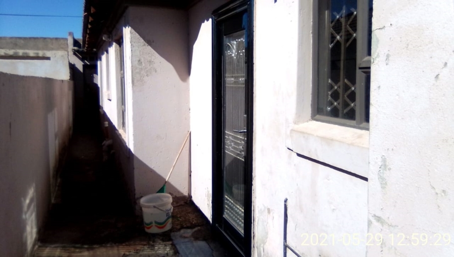  Bedroom Property for Sale in Protea Glen Gauteng