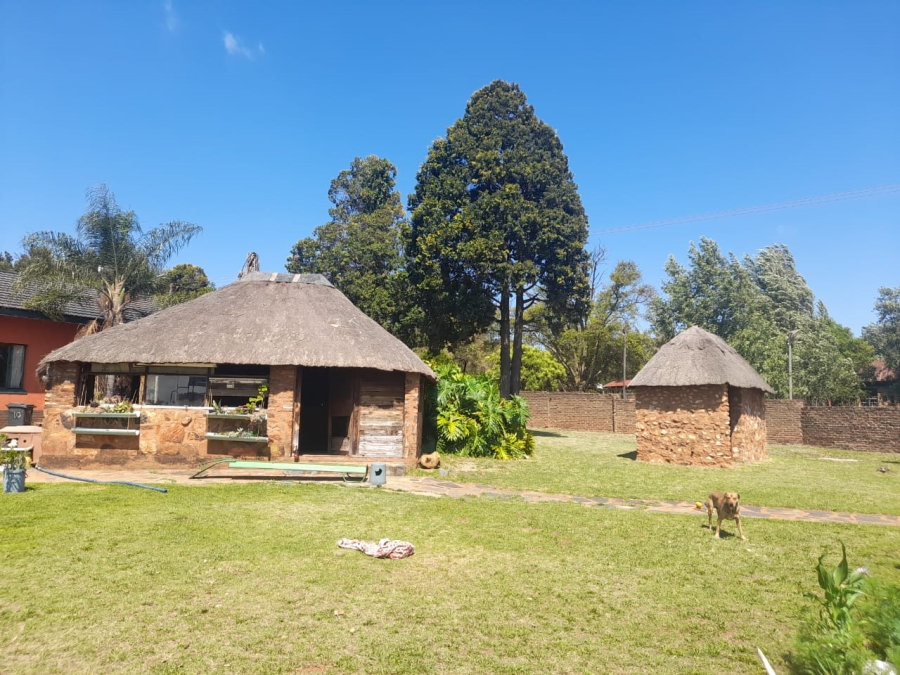 9 Bedroom Property for Sale in Tarlton Gauteng