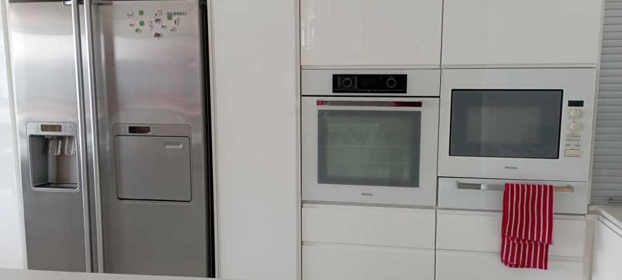 To Let 3 Bedroom Property for Rent in Sandown Gauteng