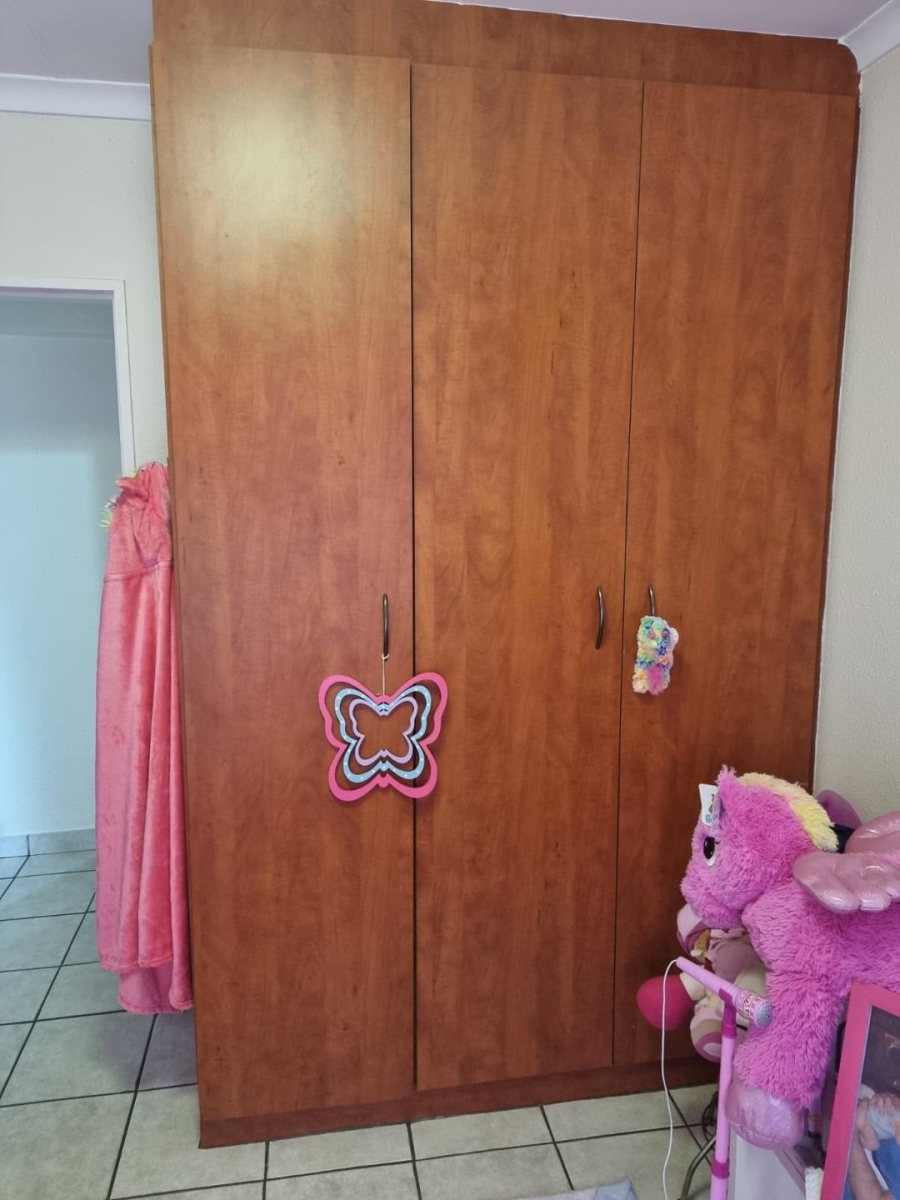 4 Bedroom Property for Sale in Glen Marais Gauteng