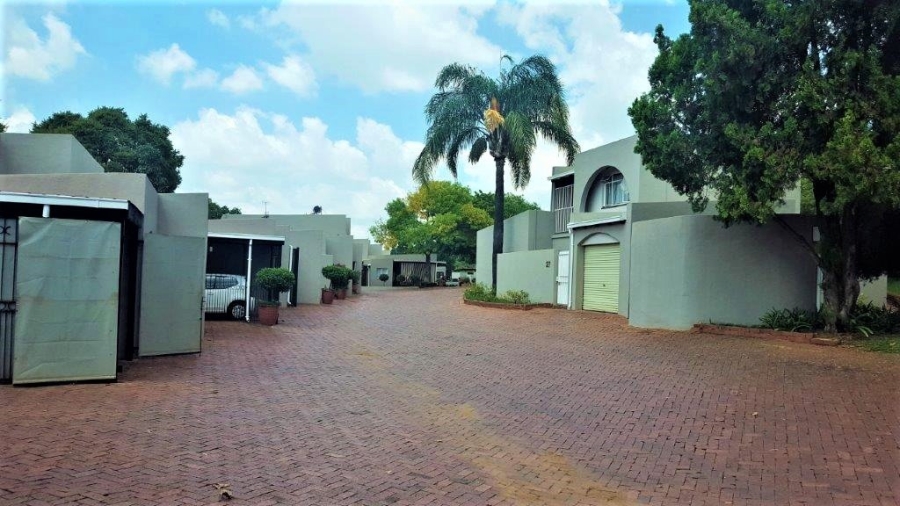 To Let 3 Bedroom Property for Rent in Faerie Glen Gauteng