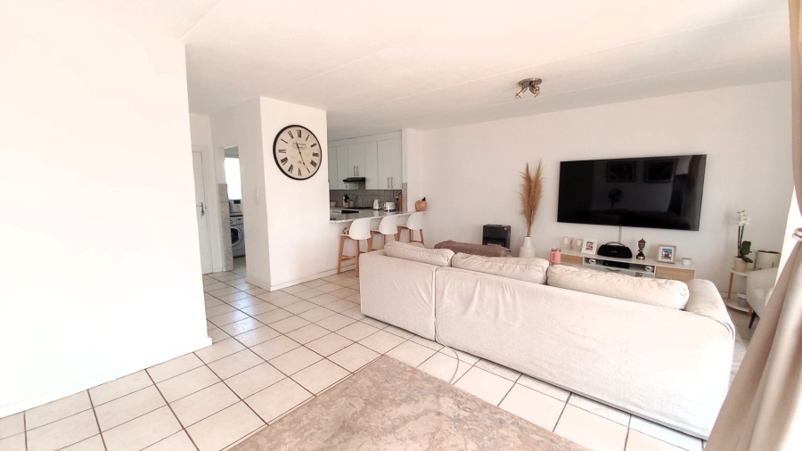 2 Bedroom Property for Sale in Noordwyk Gauteng