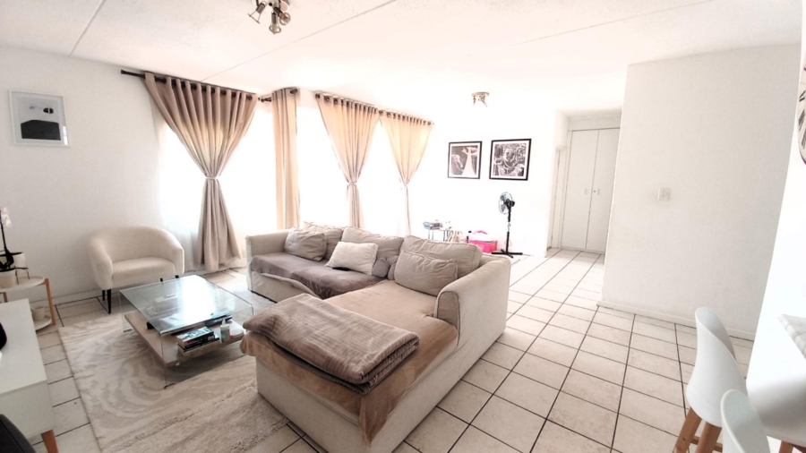 2 Bedroom Property for Sale in Noordwyk Gauteng