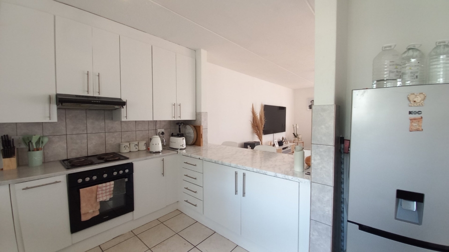 2 Bedroom Property for Sale in Noordwyk Gauteng