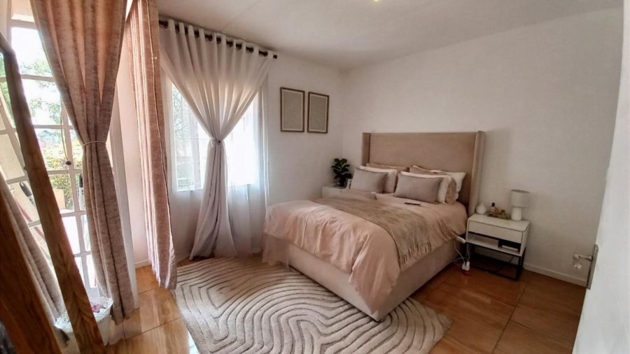 2 Bedroom Property for Sale in Noordwyk Gauteng