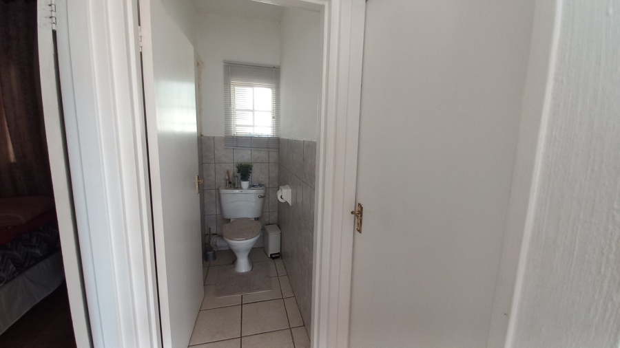 2 Bedroom Property for Sale in Noordwyk Gauteng