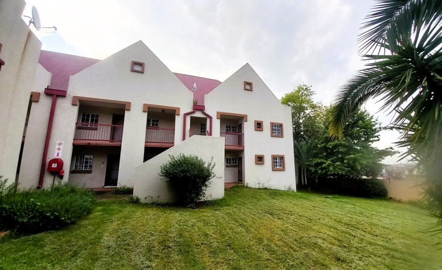 2 Bedroom Property for Sale in Noordwyk Gauteng