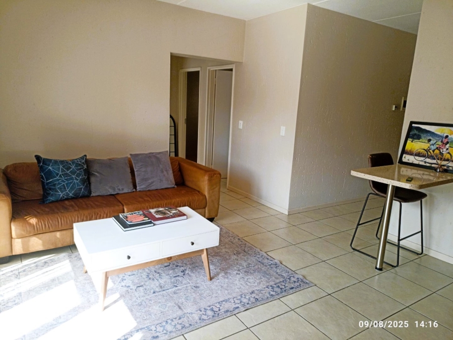 To Let 2 Bedroom Property for Rent in Douglasdale Gauteng