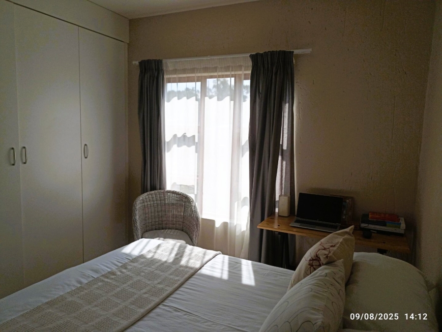 To Let 2 Bedroom Property for Rent in Douglasdale Gauteng