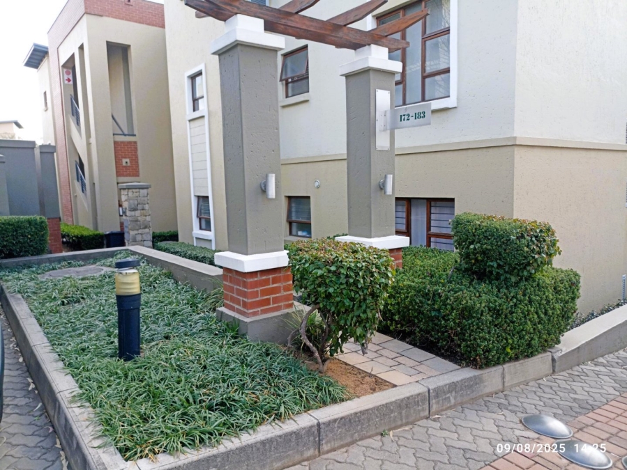 To Let 2 Bedroom Property for Rent in Douglasdale Gauteng