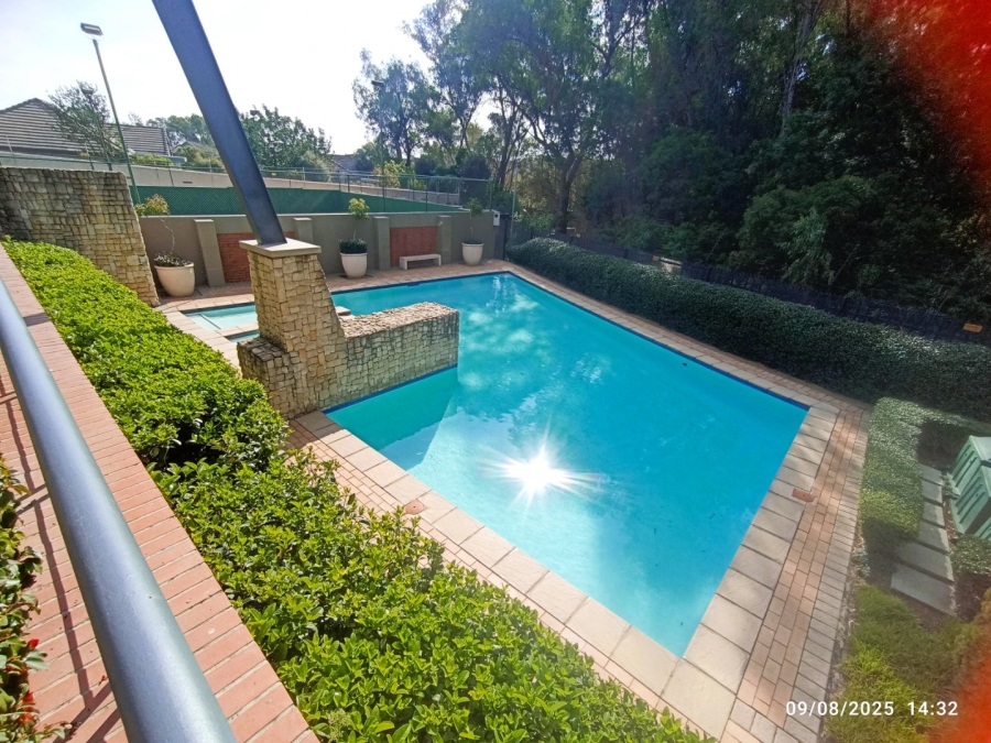 To Let 2 Bedroom Property for Rent in Douglasdale Gauteng