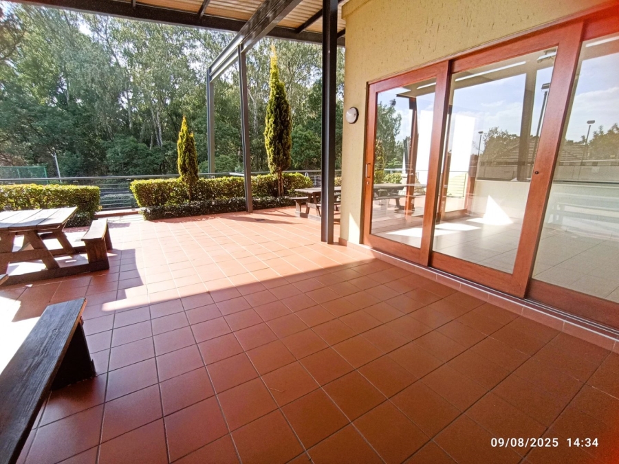 To Let 2 Bedroom Property for Rent in Douglasdale Gauteng