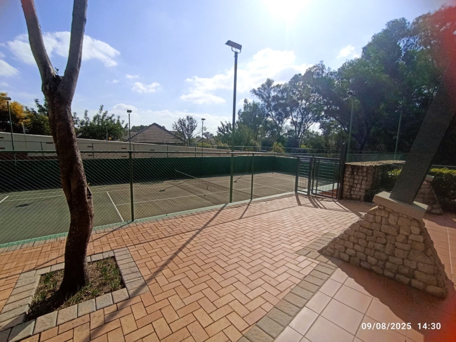 To Let 2 Bedroom Property for Rent in Douglasdale Gauteng