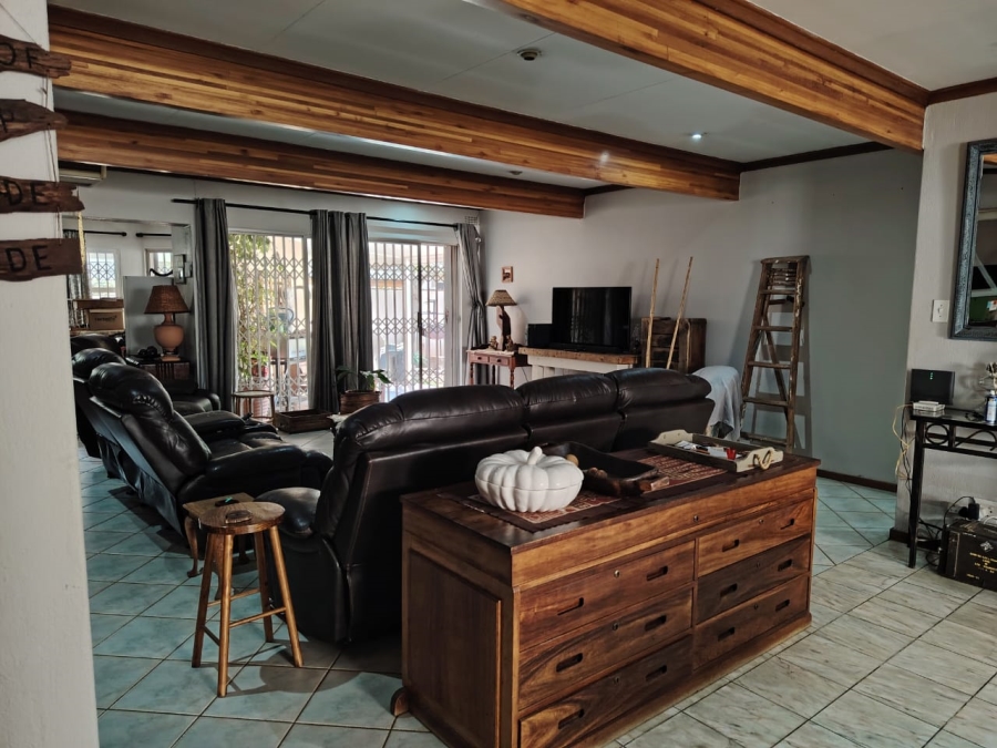 4 Bedroom Property for Sale in Three Rivers Gauteng