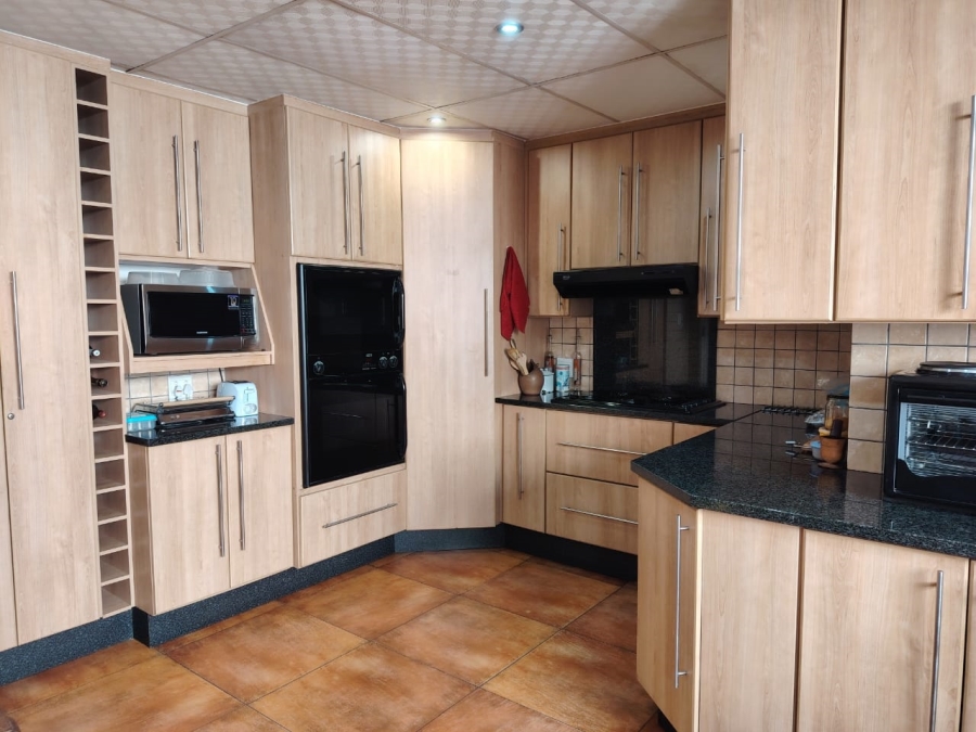 4 Bedroom Property for Sale in Three Rivers Gauteng
