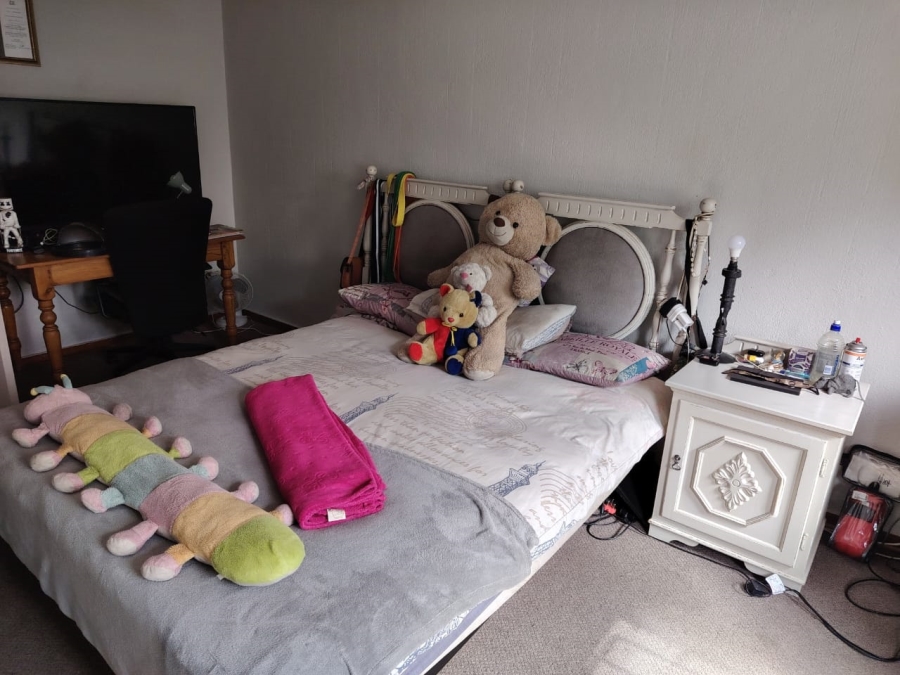 4 Bedroom Property for Sale in Three Rivers Gauteng