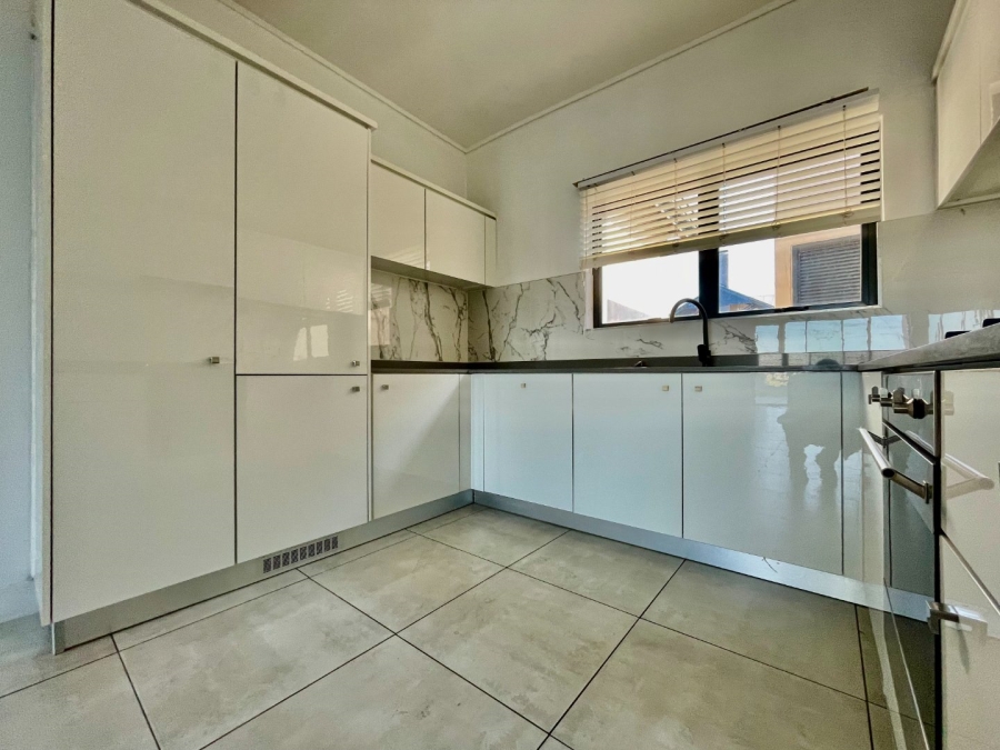 To Let 2 Bedroom Property for Rent in The Polofields Gauteng