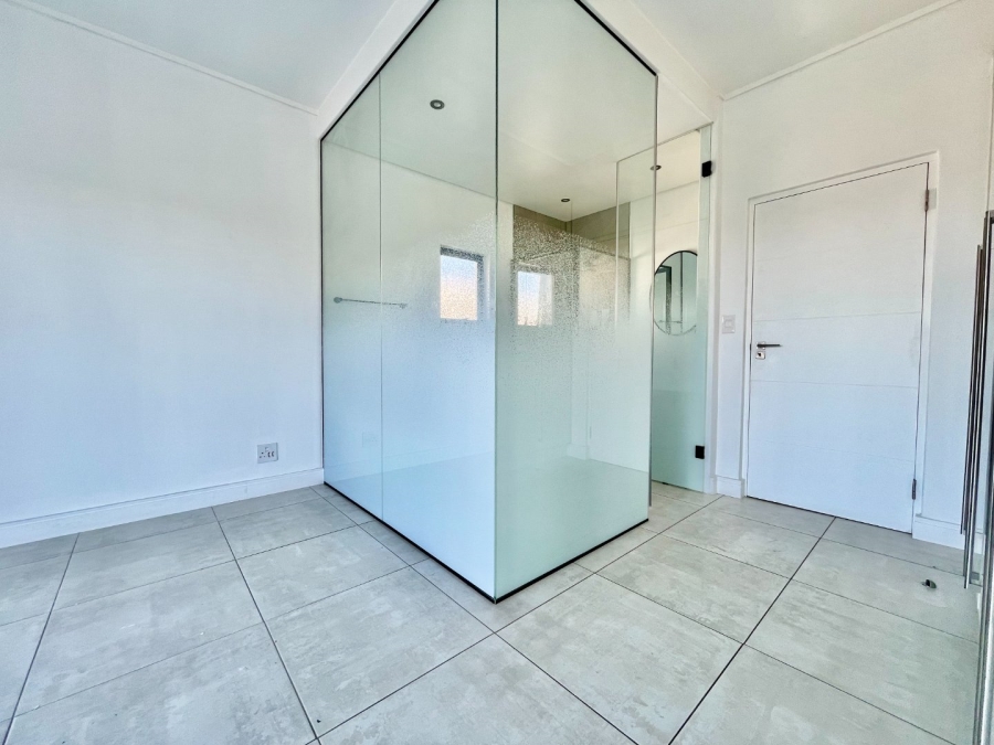 To Let 2 Bedroom Property for Rent in The Polofields Gauteng