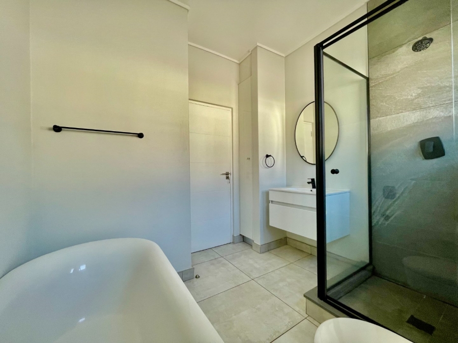 To Let 2 Bedroom Property for Rent in The Polofields Gauteng