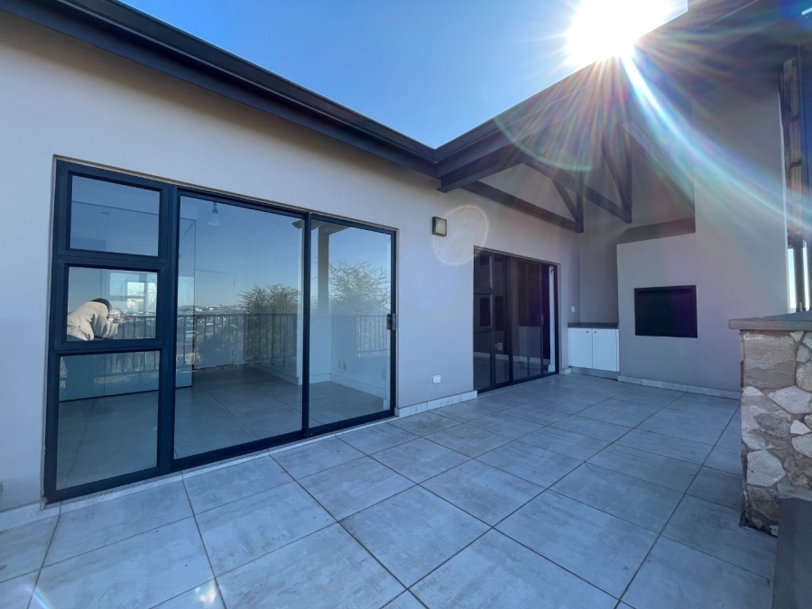 To Let 2 Bedroom Property for Rent in The Polofields Gauteng