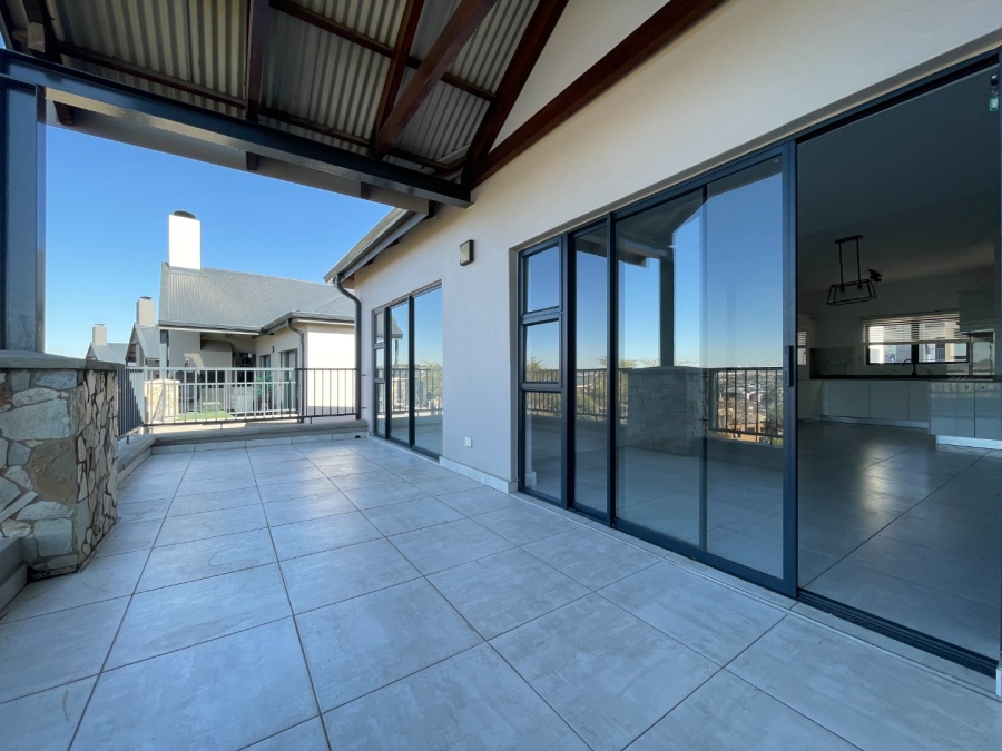 To Let 2 Bedroom Property for Rent in The Polofields Gauteng