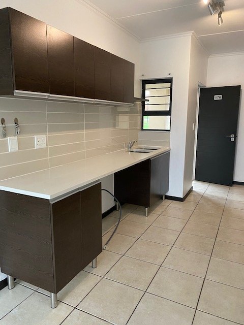 3 Bedroom Property for Sale in Greenstone Hill Gauteng