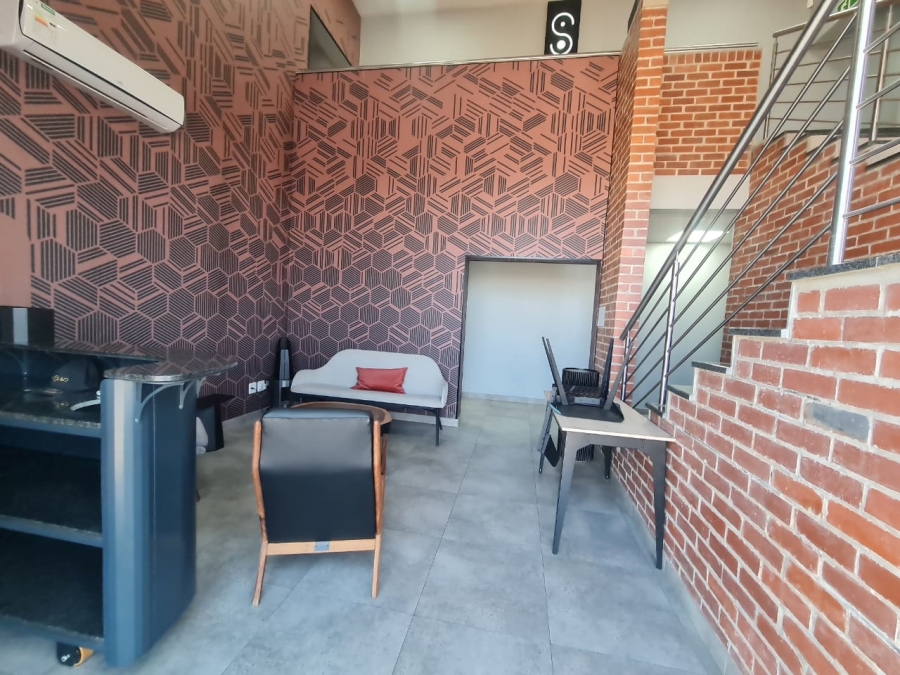 To Let commercial Property for Rent in Knopjeslaagte Gauteng