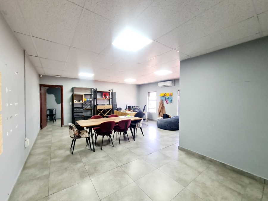 To Let commercial Property for Rent in Knopjeslaagte Gauteng