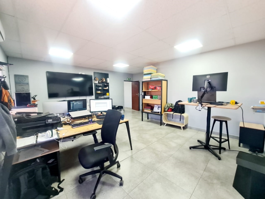 To Let commercial Property for Rent in Knopjeslaagte Gauteng