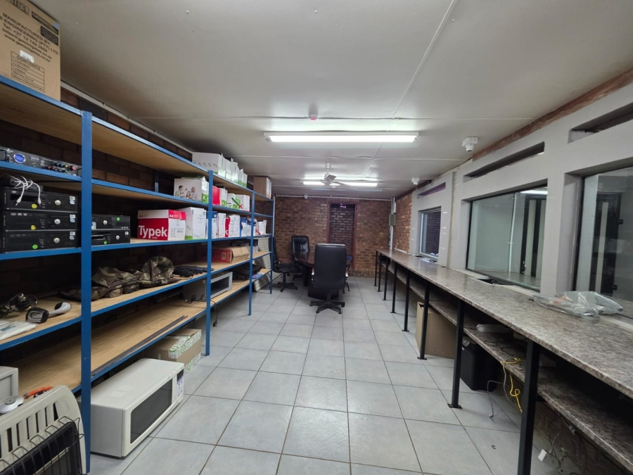Commercial Property for Sale in Geduld Ext 2 Gauteng