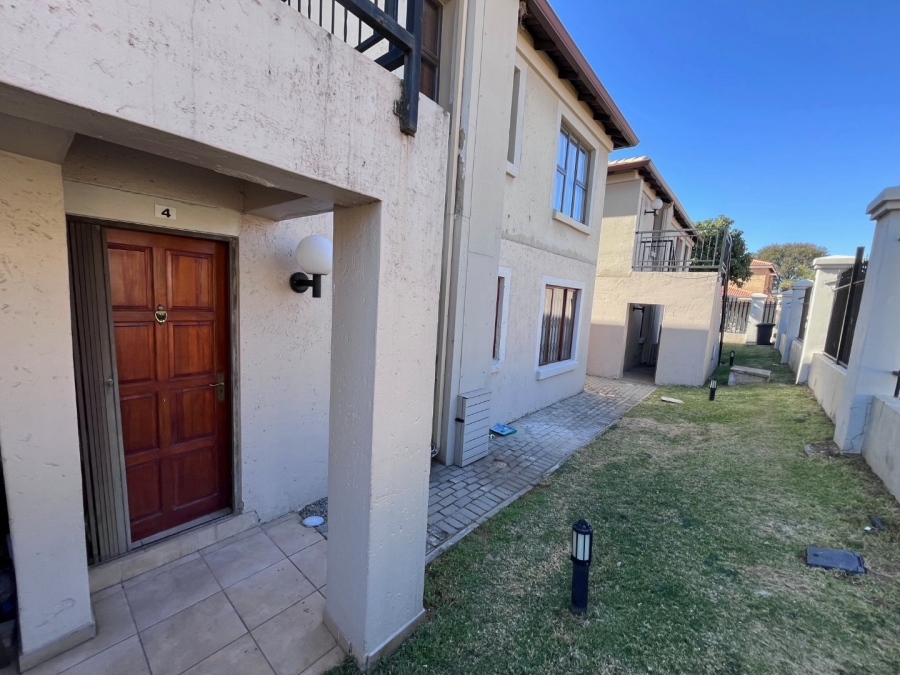 2 Bedroom Property for Sale in Meyersdal Gauteng