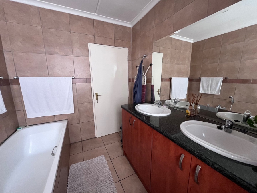 2 Bedroom Property for Sale in Meyersdal Gauteng