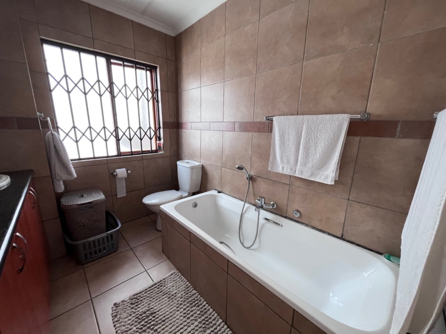 2 Bedroom Property for Sale in Meyersdal Gauteng