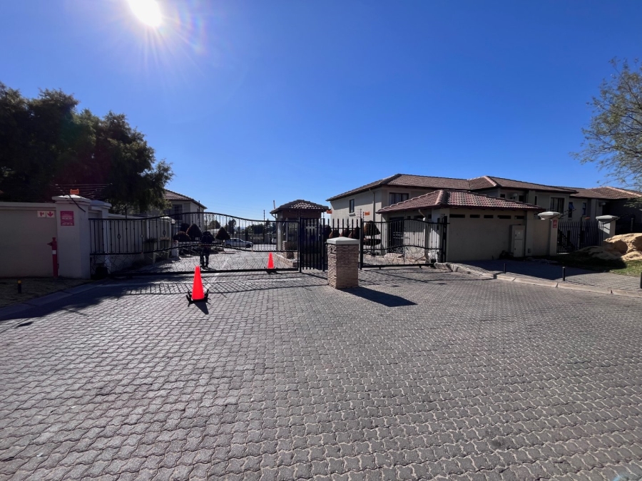 2 Bedroom Property for Sale in Meyersdal Gauteng