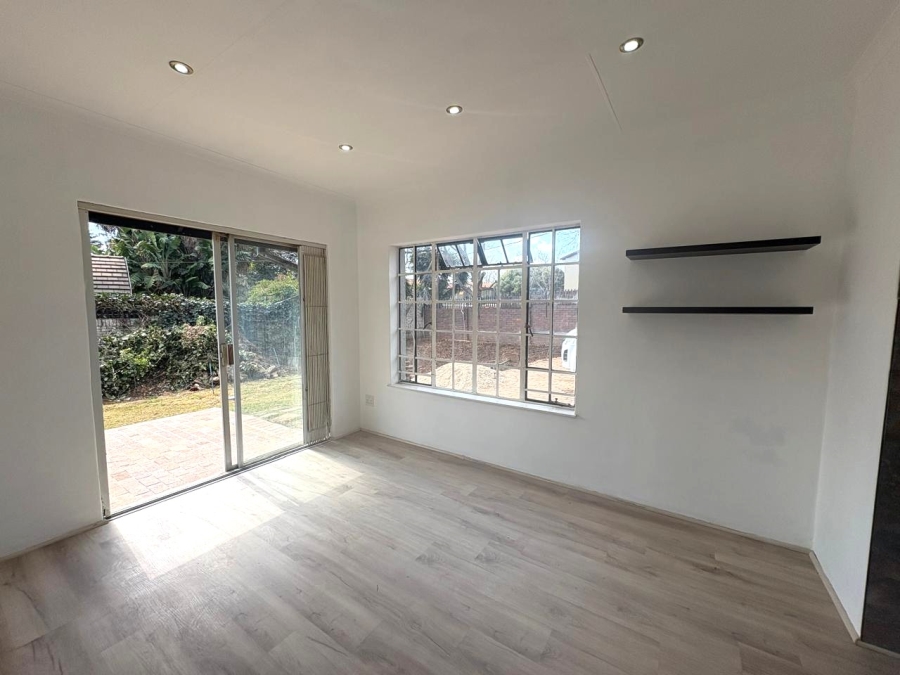 To Let 1 Bedroom Property for Rent in Robindale Gauteng