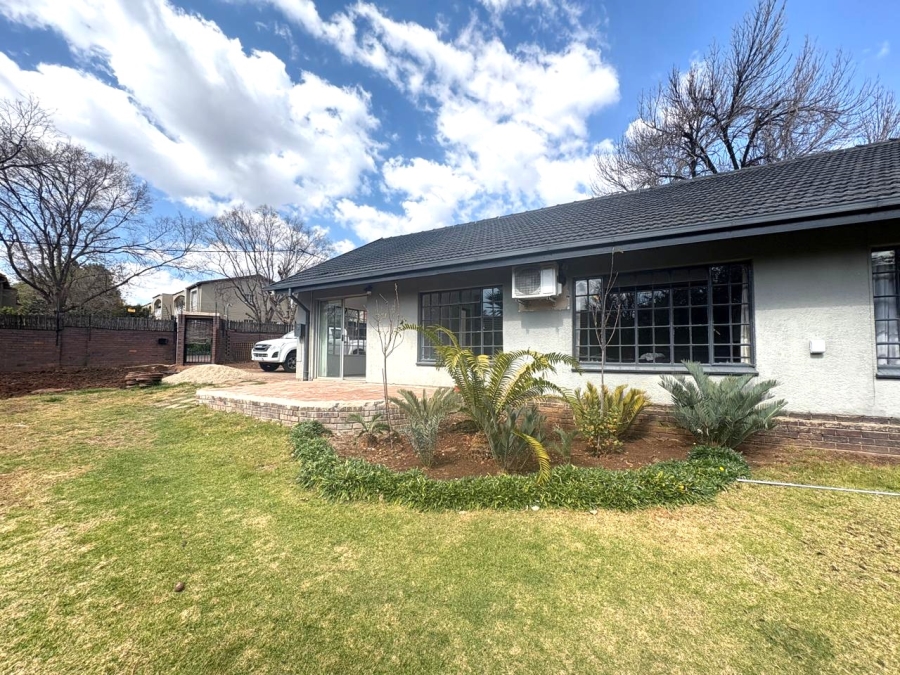To Let 1 Bedroom Property for Rent in Robindale Gauteng
