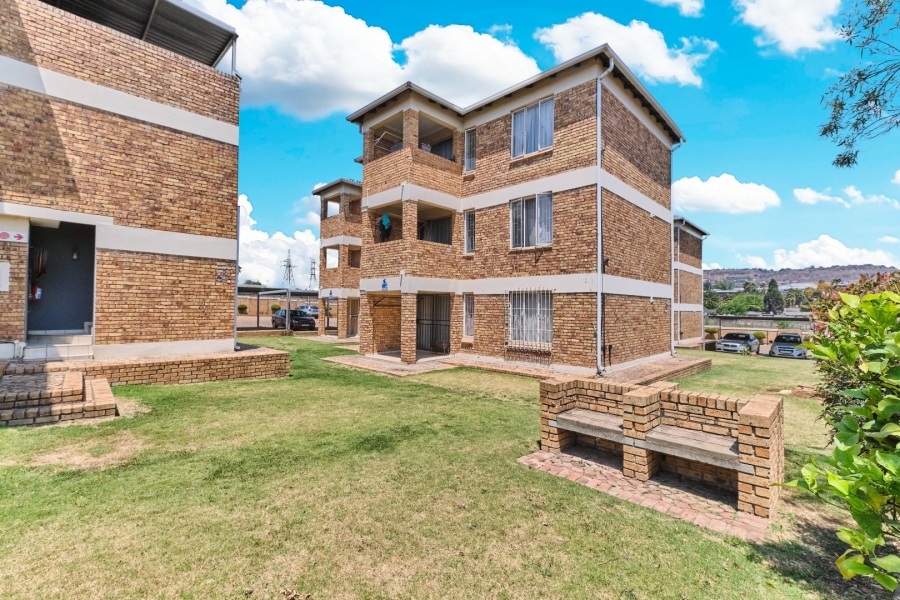 To Let 1 Bedroom Property for Rent in Strubensvallei Gauteng