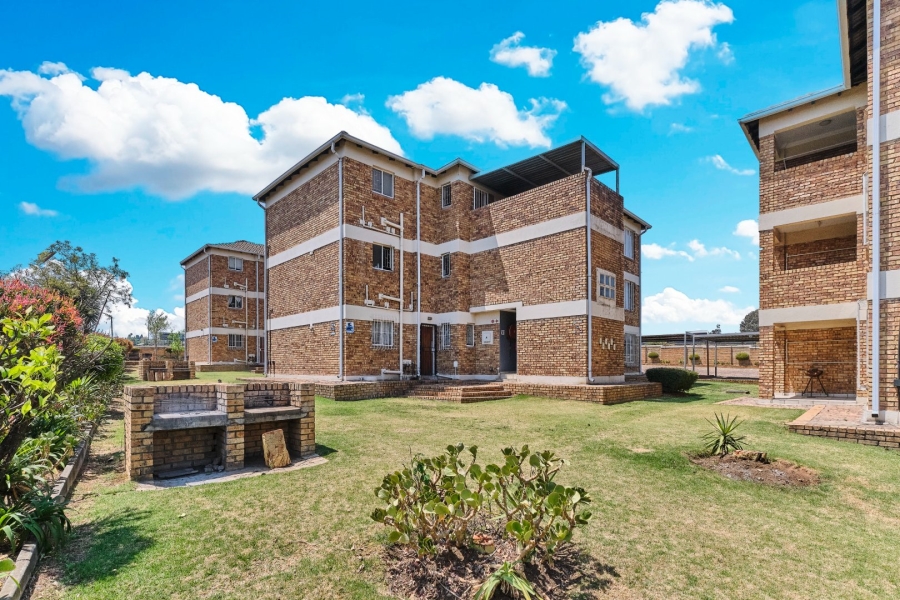 To Let 1 Bedroom Property for Rent in Strubensvallei Gauteng