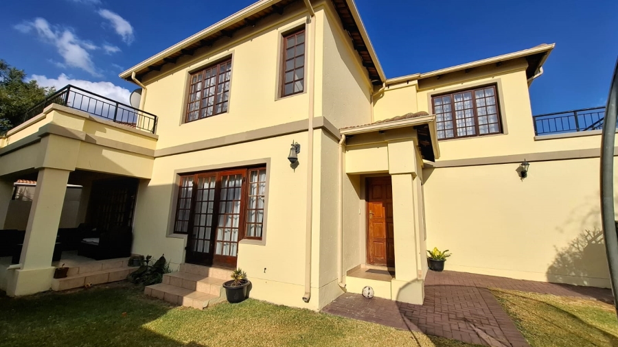 3 Bedroom Property for Sale in Noordwyk Gauteng
