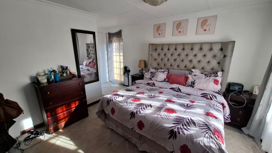 3 Bedroom Property for Sale in Noordwyk Gauteng
