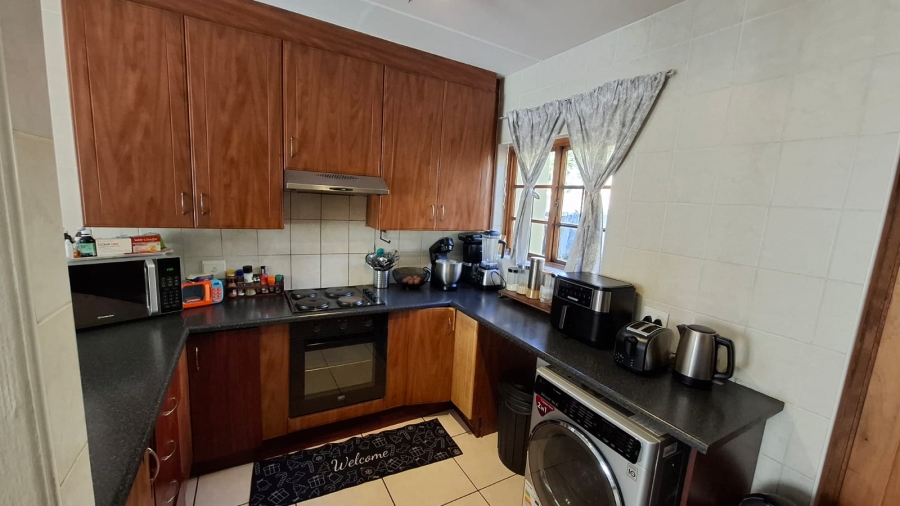 3 Bedroom Property for Sale in Noordwyk Gauteng