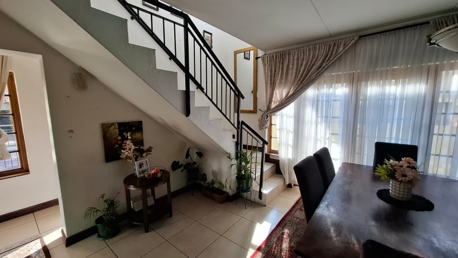 3 Bedroom Property for Sale in Noordwyk Gauteng