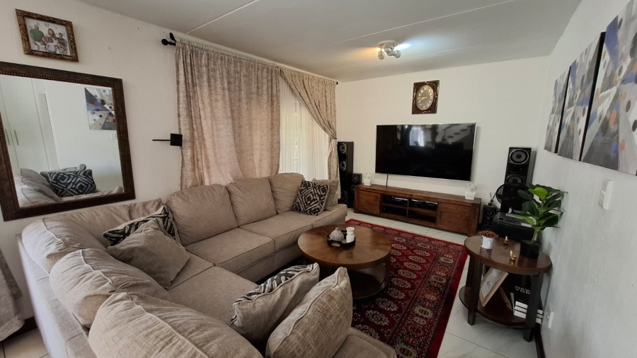 3 Bedroom Property for Sale in Noordwyk Gauteng