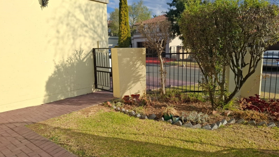 3 Bedroom Property for Sale in Noordwyk Gauteng