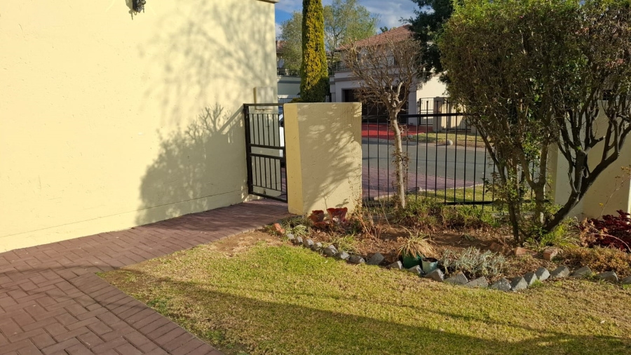 3 Bedroom Property for Sale in Noordwyk Gauteng