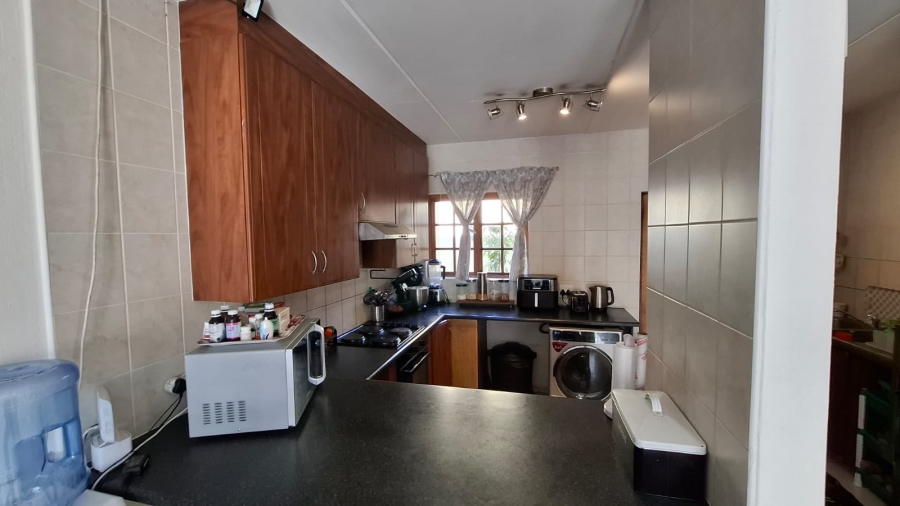 3 Bedroom Property for Sale in Noordwyk Gauteng
